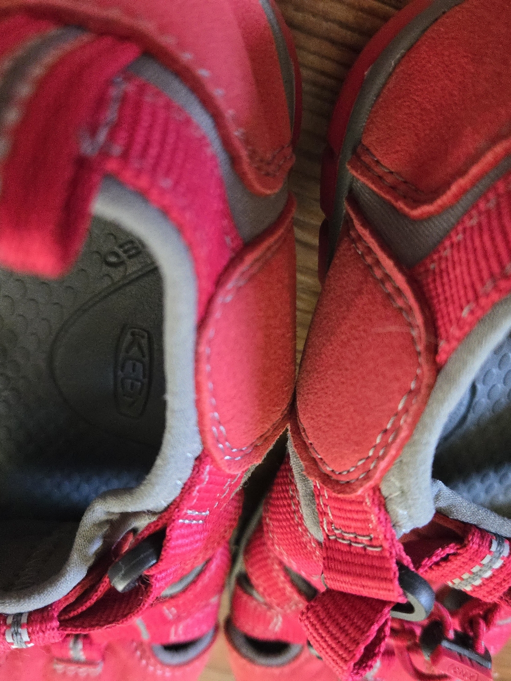 Keen Kids Red Seacamp 2 Closed-Toe Sport Sandals, Waterproof, Like New - Picture 5 of 5